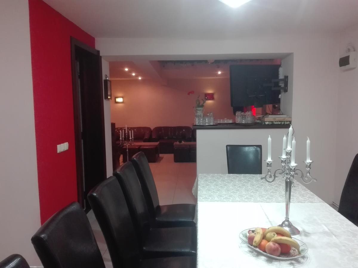 Casa De Vacanta Silvia Varmaga Bagian luar foto