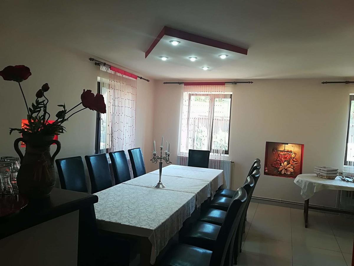 Casa De Vacanta Silvia Varmaga Bagian luar foto