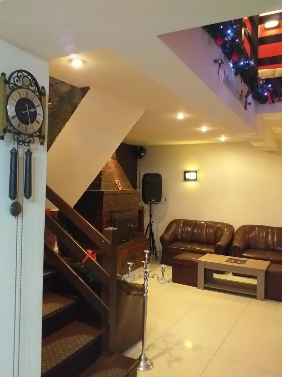 Casa De Vacanta Silvia Varmaga Bagian luar foto