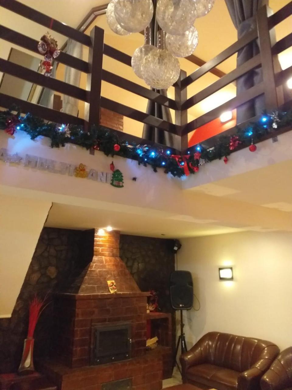 Casa De Vacanta Silvia Varmaga Bagian luar foto